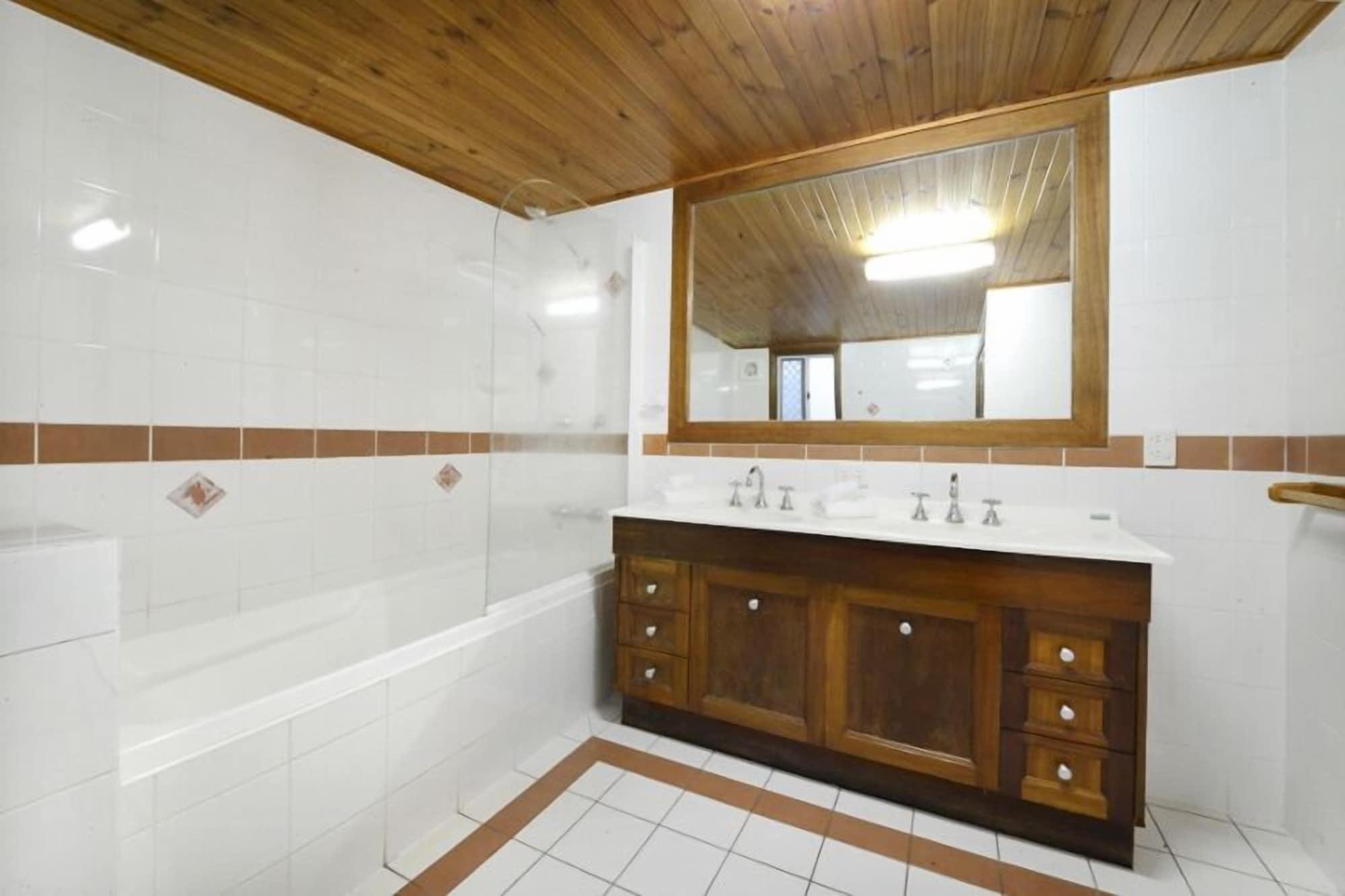 Airlie Guest House 에일리비치 외부 사진
